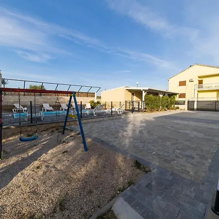 Kemping Kamp Tonci Biograd Na Moru