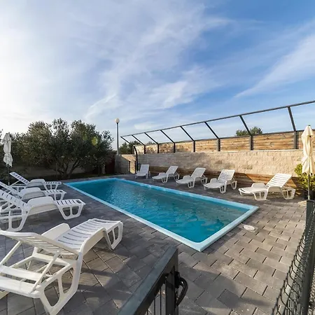 Kamp Tonci Biograd Na Moru