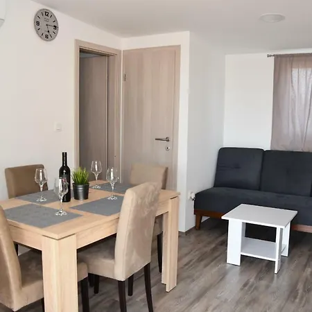 Camping Kamp Tonci *