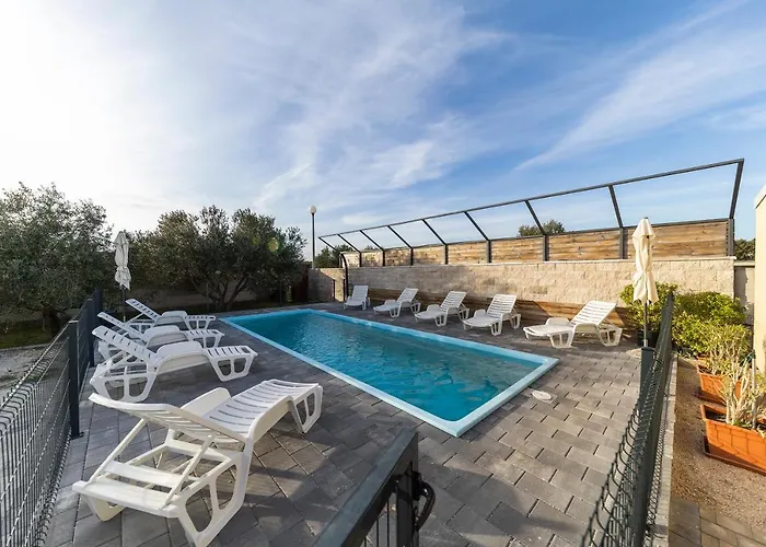 Kamp Tonci Biograd Na Moru