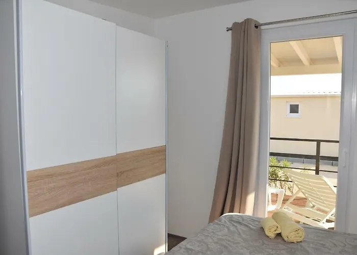 Kamp Tonci Campingplatz *